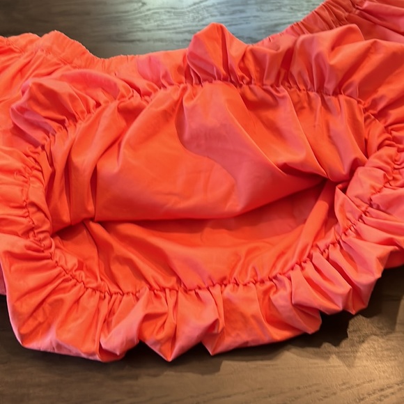 Gabrielle Union New York & Company Off the Shoulder Carmen Miranda Style Blouse - Picture 4 of 4